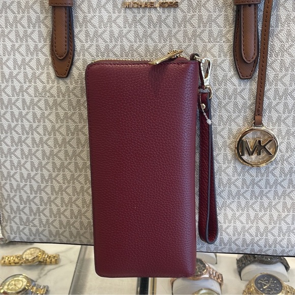MICHAEL KORS Leather Continental Wristlet Phone Case Wallet 
Dark Cherry 
NWT - Picture 7 of 15